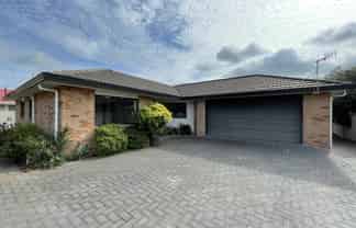 Hawkes Bay - Address withheld