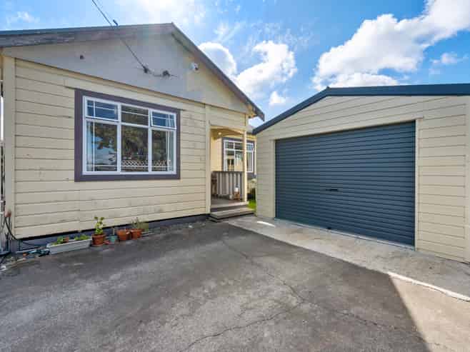 813 Oliphant Road, Raureka