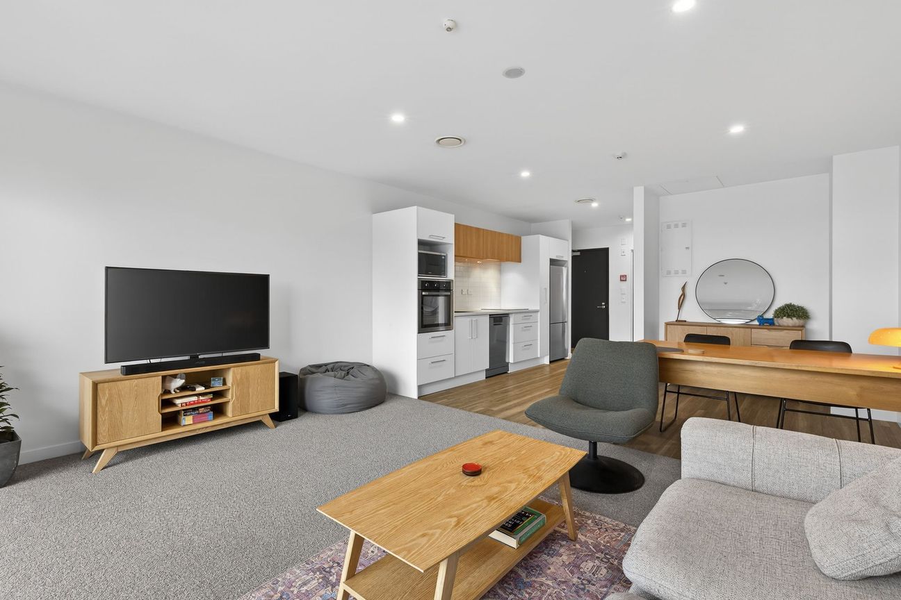 Spacious Apartment, City Views and All Day Sun - Vista 5