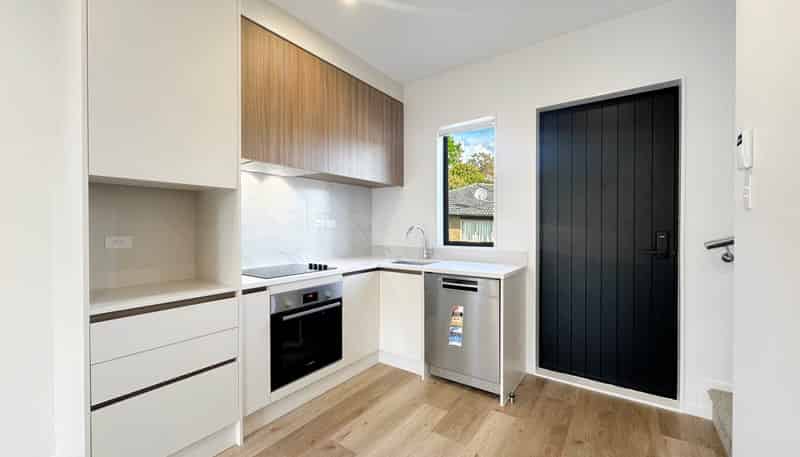 6/35 Crawford Avenue, Mangere Bridge