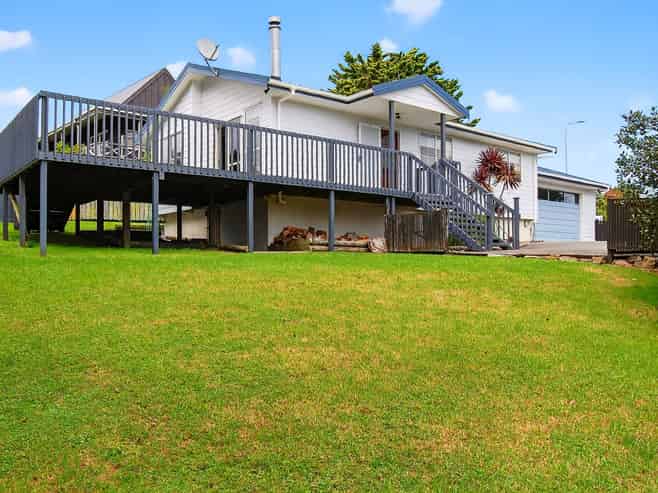 16 Puawai Street, Kaiwaka