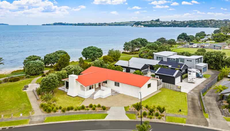 28 Schooner Avenue, Snells Beach