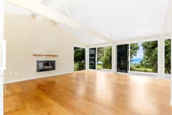 28 Schooner Avenue, Snells Beach