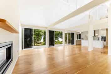 28 Schooner Avenue, Snells Beach