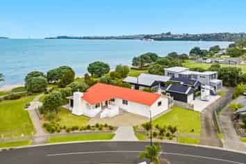 28 Schooner Avenue, Snells Beach