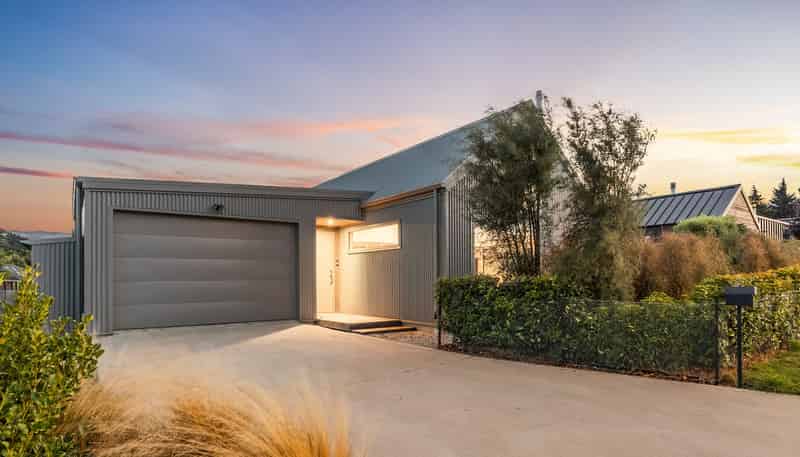 22 Robrosa Street, Wanaka