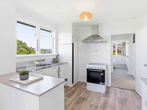 74 Columba Avenue, Calton Hill