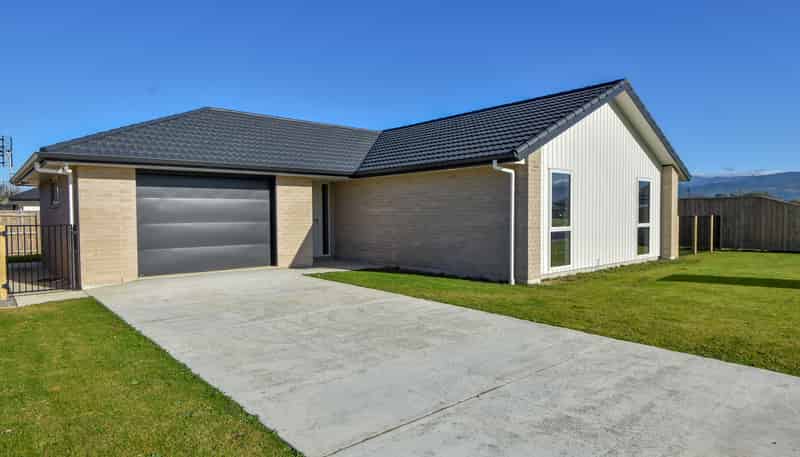 9 Georgina Beyer Way, Carterton