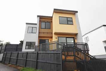 15 Grove Lane, Pakuranga