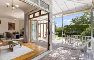 32 Clarence Road, Northcote Point