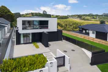 24A Southridge Road, Flat Bush