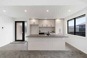 99 Hoffman Court, Waikiwi