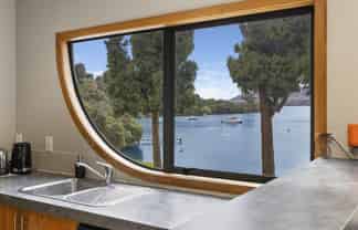 2/870 Acacia Bay Road, Acacia Bay