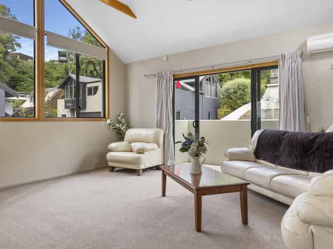 2/870 Acacia Bay Road, Acacia Bay