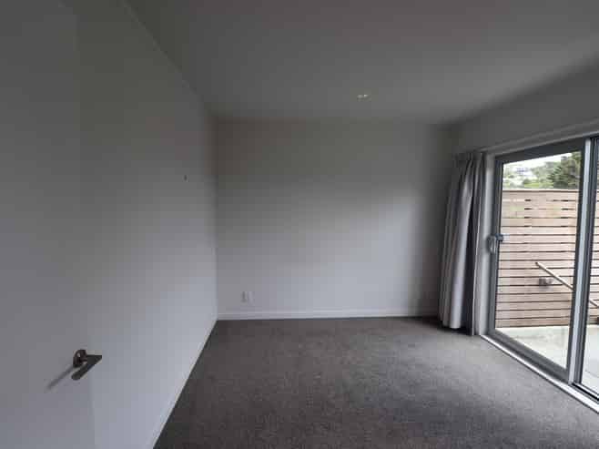 6/8 Middleton Road, Johnsonville