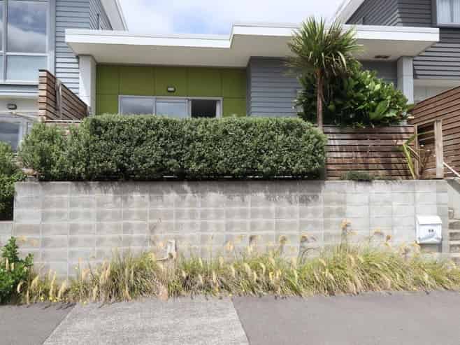 6/8 Middleton Road, Johnsonville