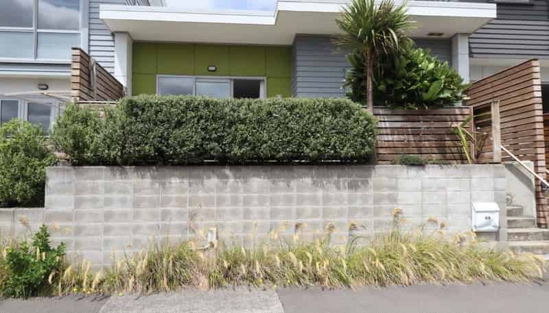 6/8 Middleton Road, Johnsonville