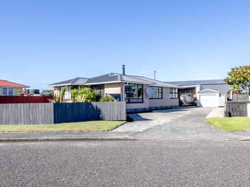 5 West Drive, Hokitika
