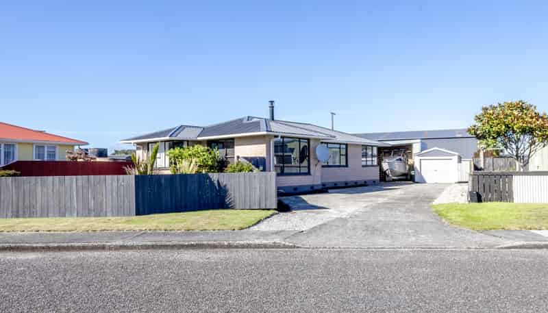 5 West Drive, Hokitika