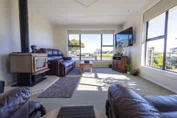 5 West Drive, Hokitika