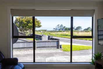 5 West Drive, Hokitika