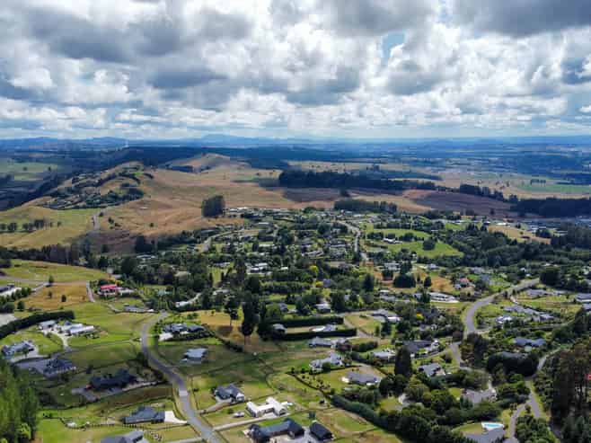 6 Grandview Lane, Acacia Bay