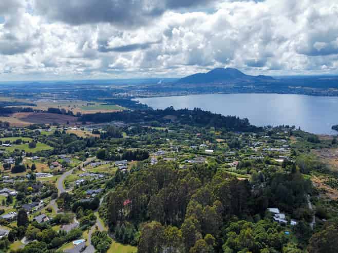 6 Grandview Lane, Acacia Bay