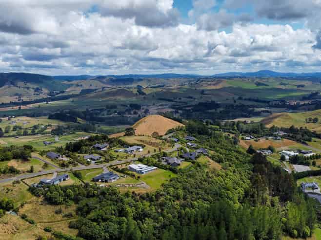 6 Grandview Lane, Acacia Bay