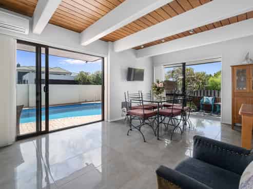 90 Manuwai Drive, Matua