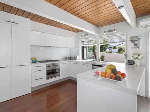 90 Manuwai Drive, Matua