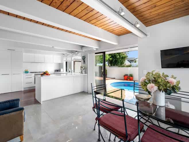 90 Manuwai Drive, Matua