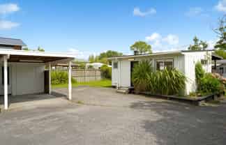 3/176 Henderson Valley Road, Henderson