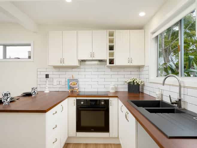 3/176 Henderson Valley Road, Henderson