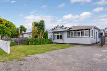 1106 Karamu Road North, Mayfair