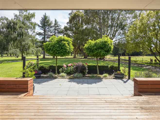 379 Pyramid Valley Road, Pyramid Valley