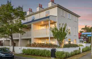 67 Hastings Street West, Sydenham