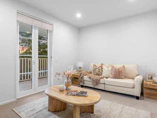 67 Hastings Street West, Sydenham