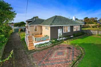 12 Exmouth Road, Northcote