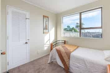 13 Freyberg Crescent, Waikanae Beach