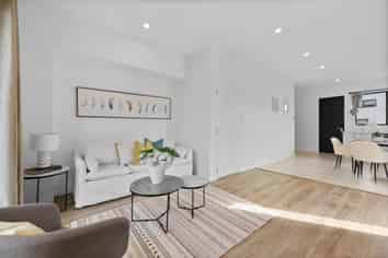 3/233 Great North Road, Henderson