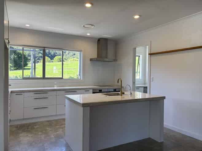 16 Kingfisher Drive, Outer Kaiti