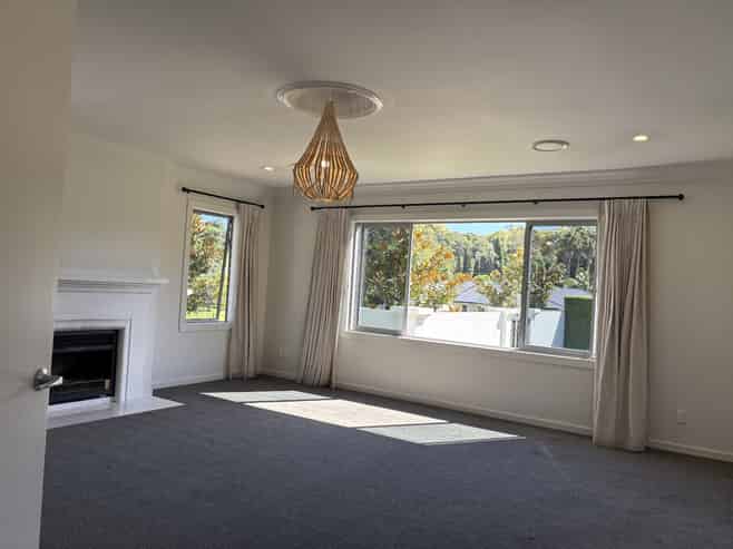 16 Kingfisher Drive, Outer Kaiti