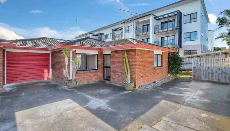 3/6 Menary Street, Papakura