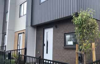 3/472 West Coast Road, Glen Eden