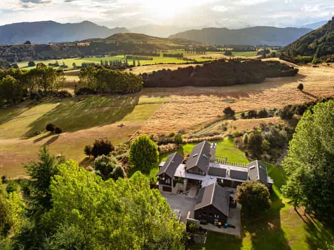 837F Lake Hawea-Albert Town Road, Albert Town