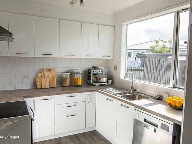 176 Glover Road, Hawera