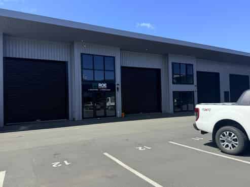 Functional industrial unit near Airport