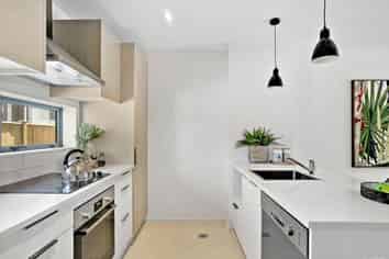 2/2b Walsall Street, Avondale