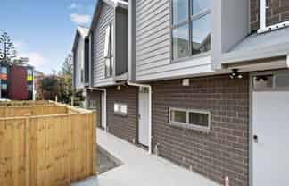 2/2b Walsall Street, Avondale