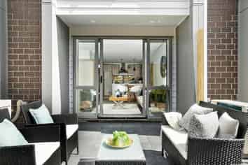 2/2b Walsall Street, Avondale